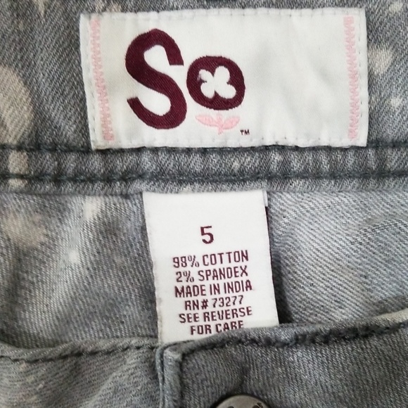 So gray and white bleach splattered jeans ,size 5. - Picture 8 of 8